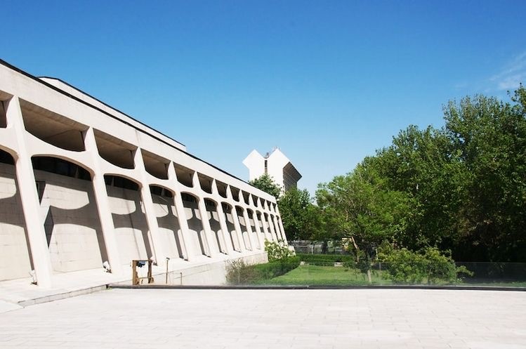 بازسازی ورزشگاه