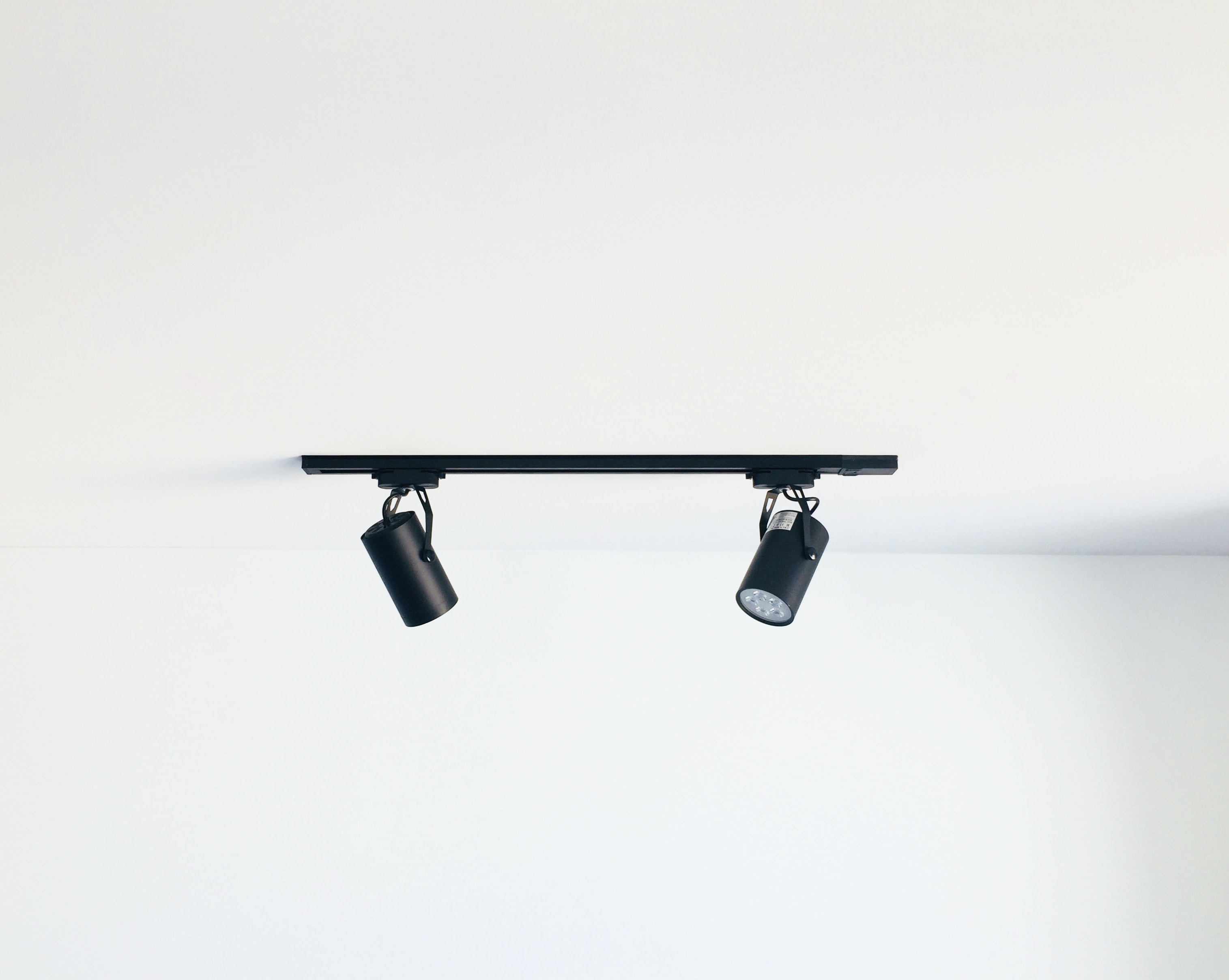 دیوارکوب مدرن